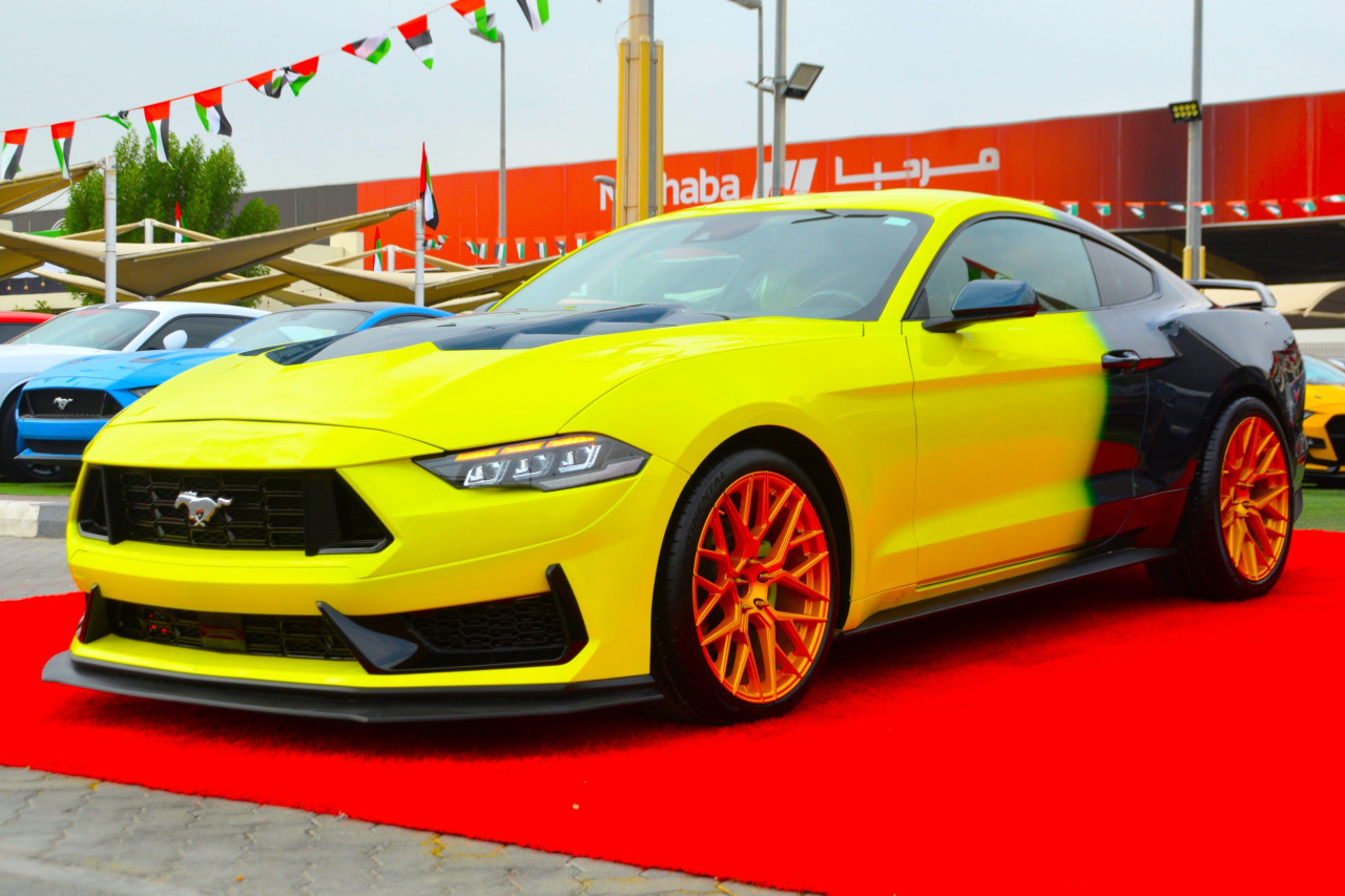 Ford Mustang - Image 6