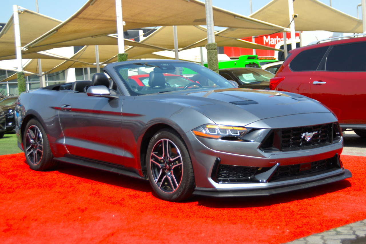 Ford Mustang - Image 5