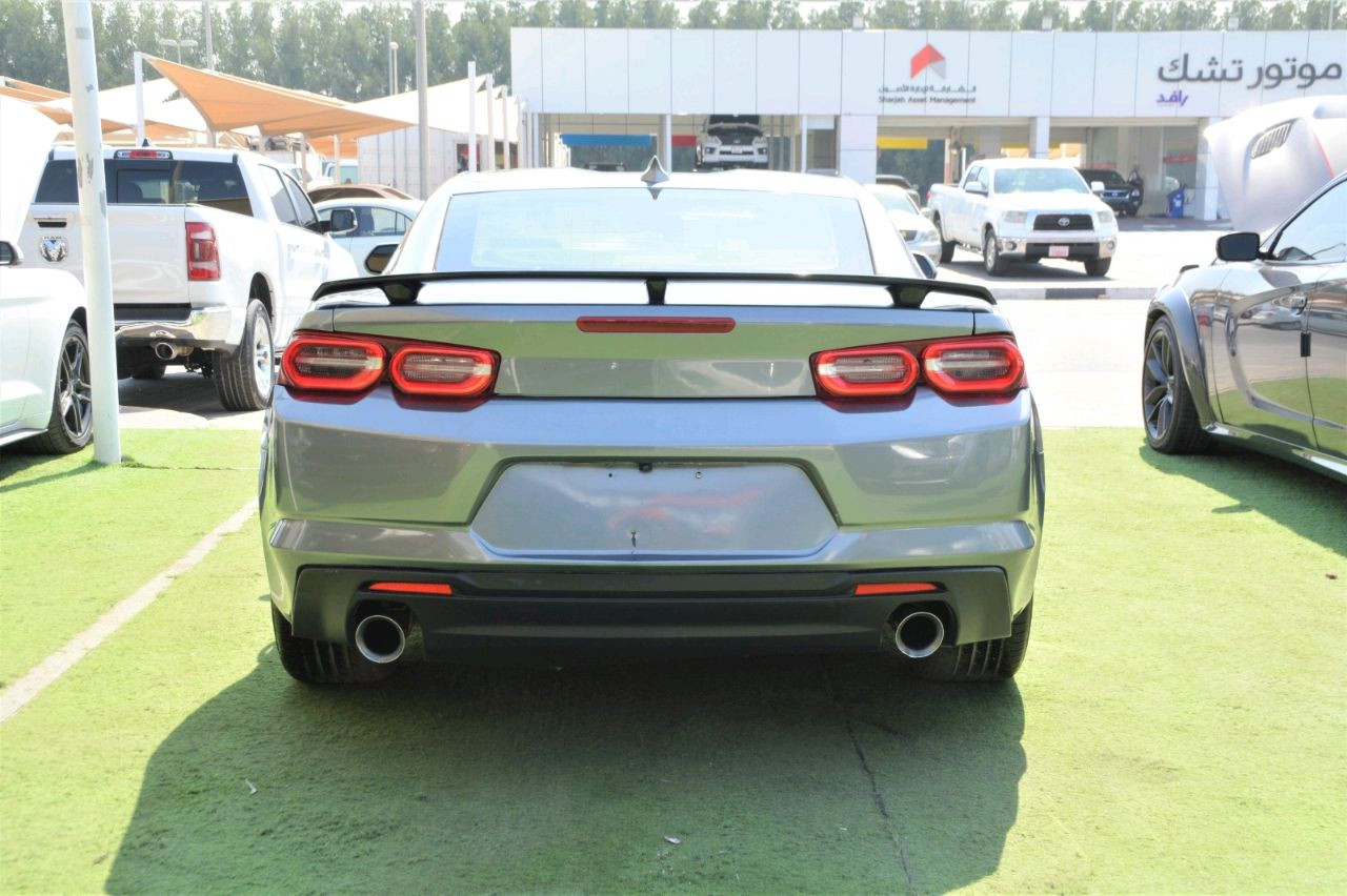 Chevrolet Camaro - Image 12