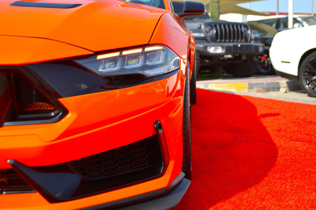 Ford Mustang - Image 10