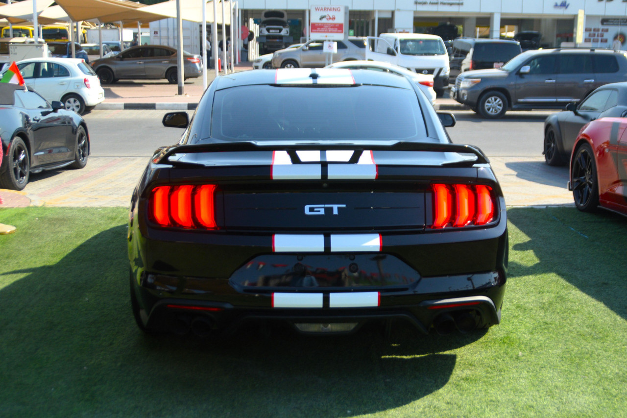 Ford Mustang - Image 7