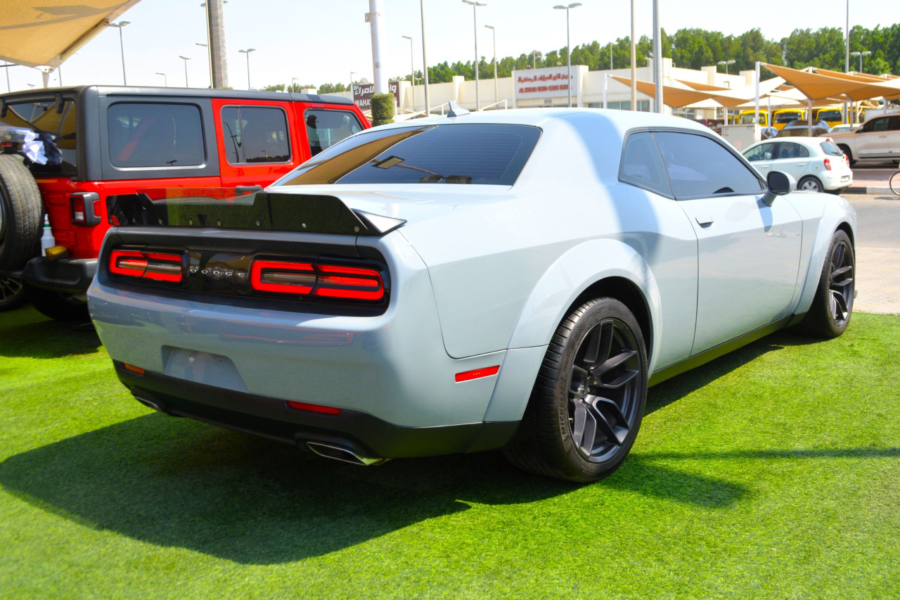 Dodge Challenger - Image 7