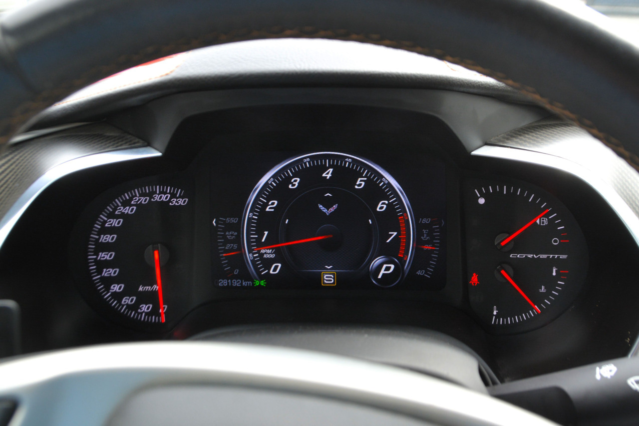 Chevrolet Corvette - Image 12