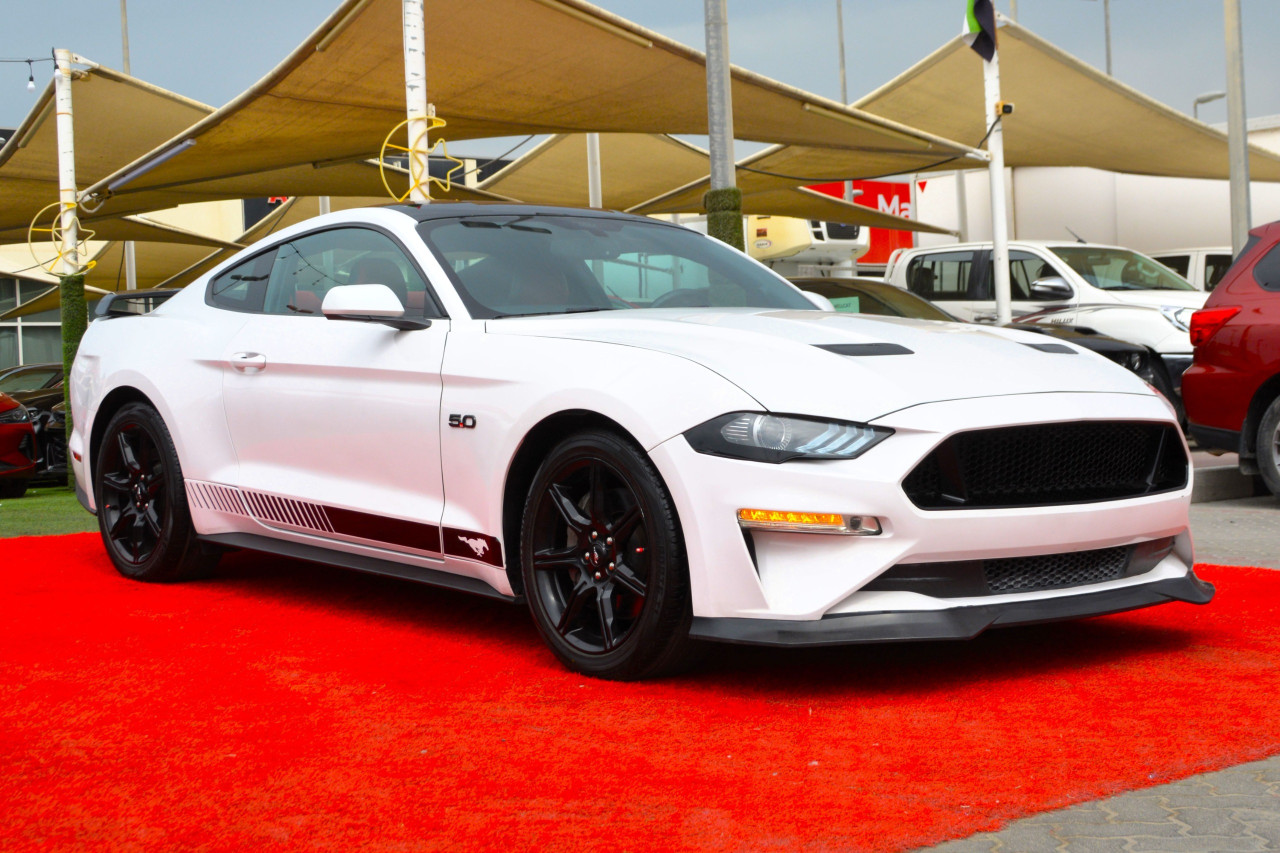 Ford Mustang - Image 4
