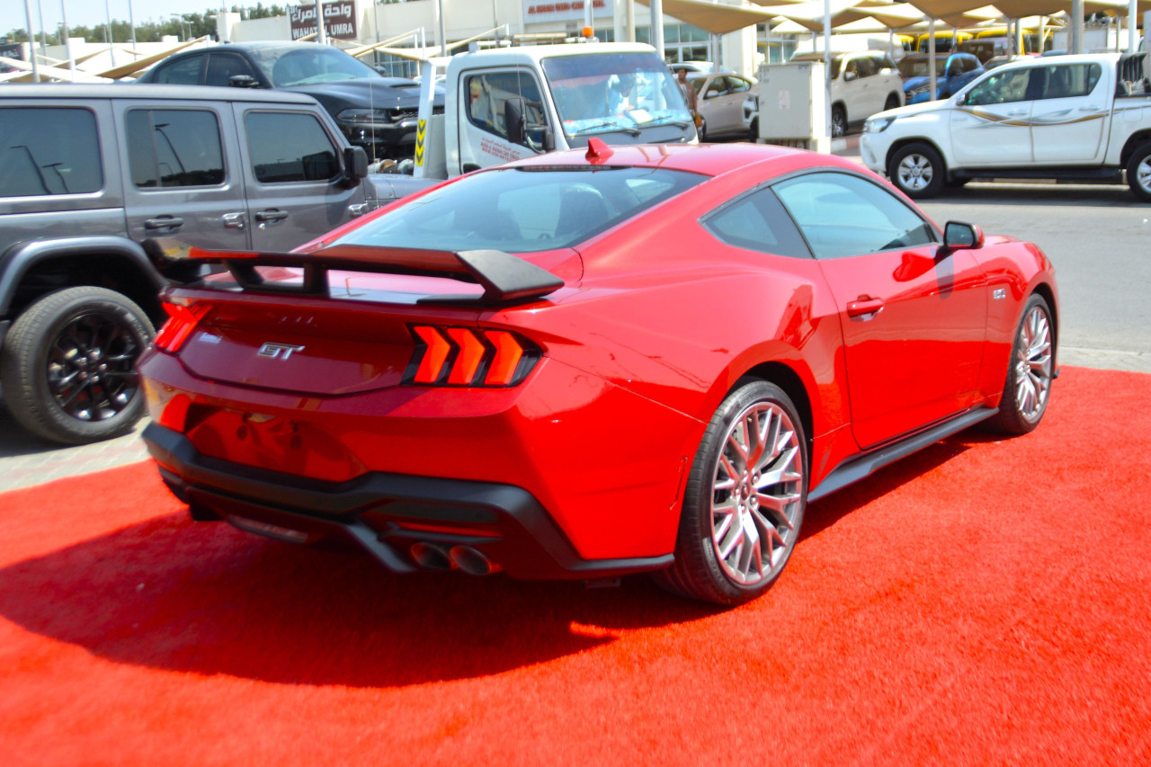 Ford Mustang - Image 6