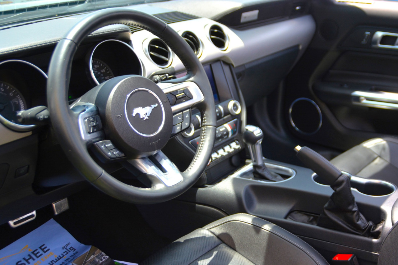 Ford Mustang - Image 9