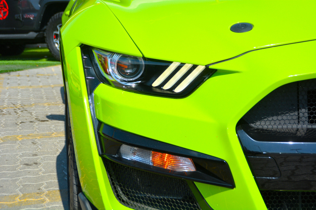 Ford Mustang - Image 11