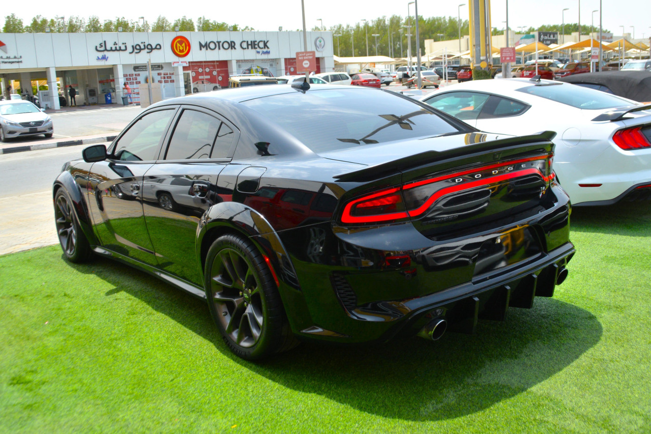 Dodge Charger - Image 6