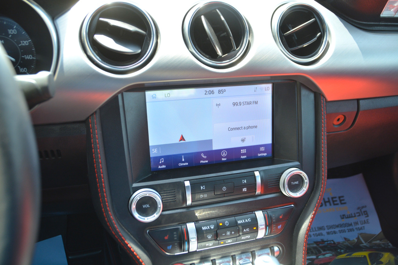 Ford Mustang - Image 10