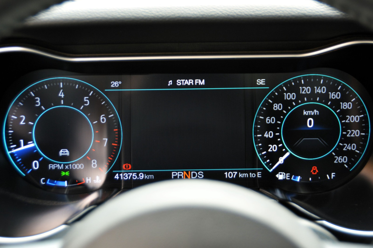 Ford Mustang - Image 10