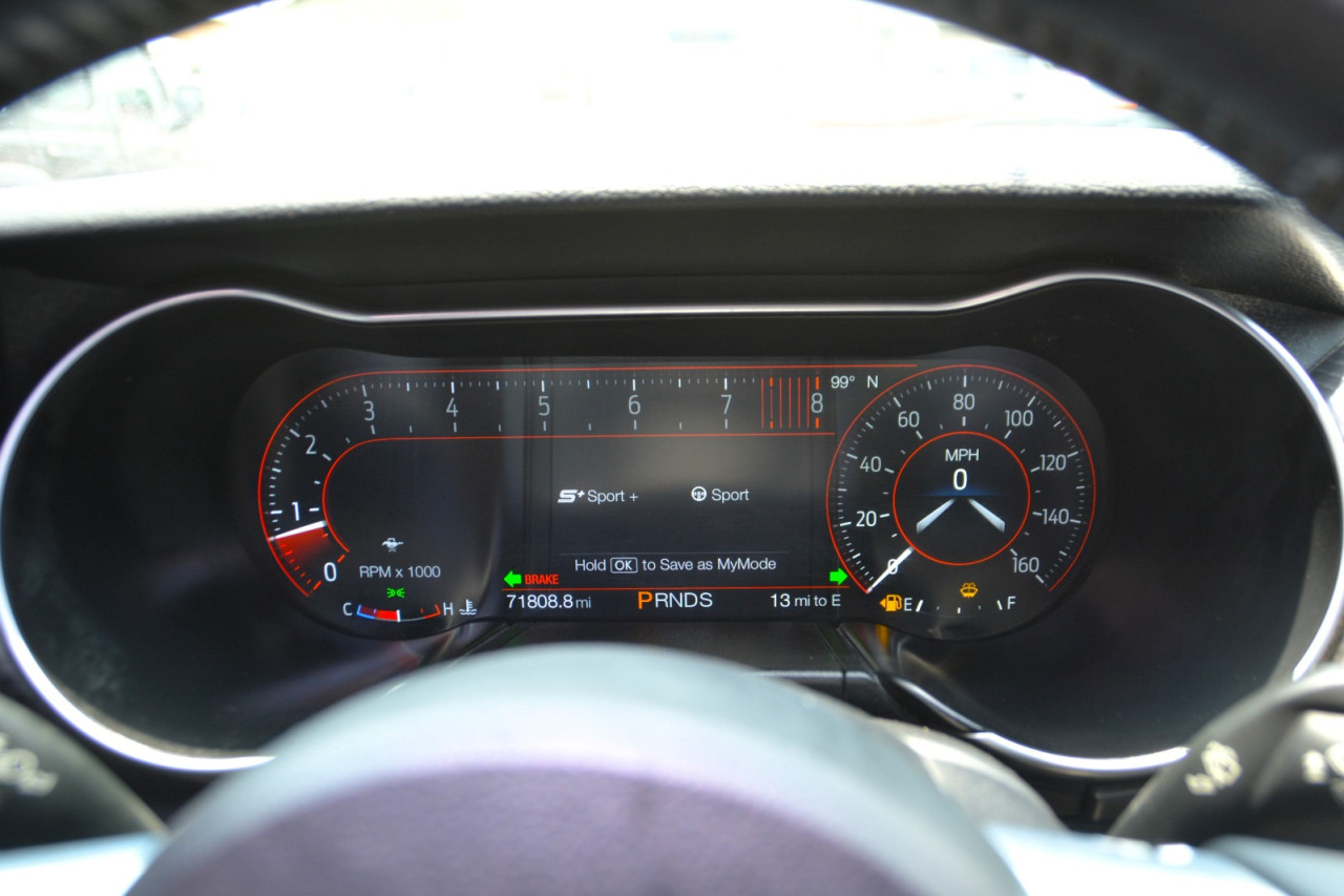 Ford Mustang - Image 11