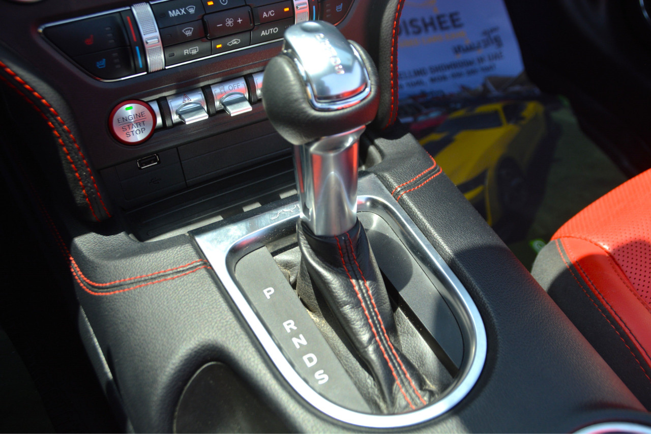 Ford Mustang - Image 11