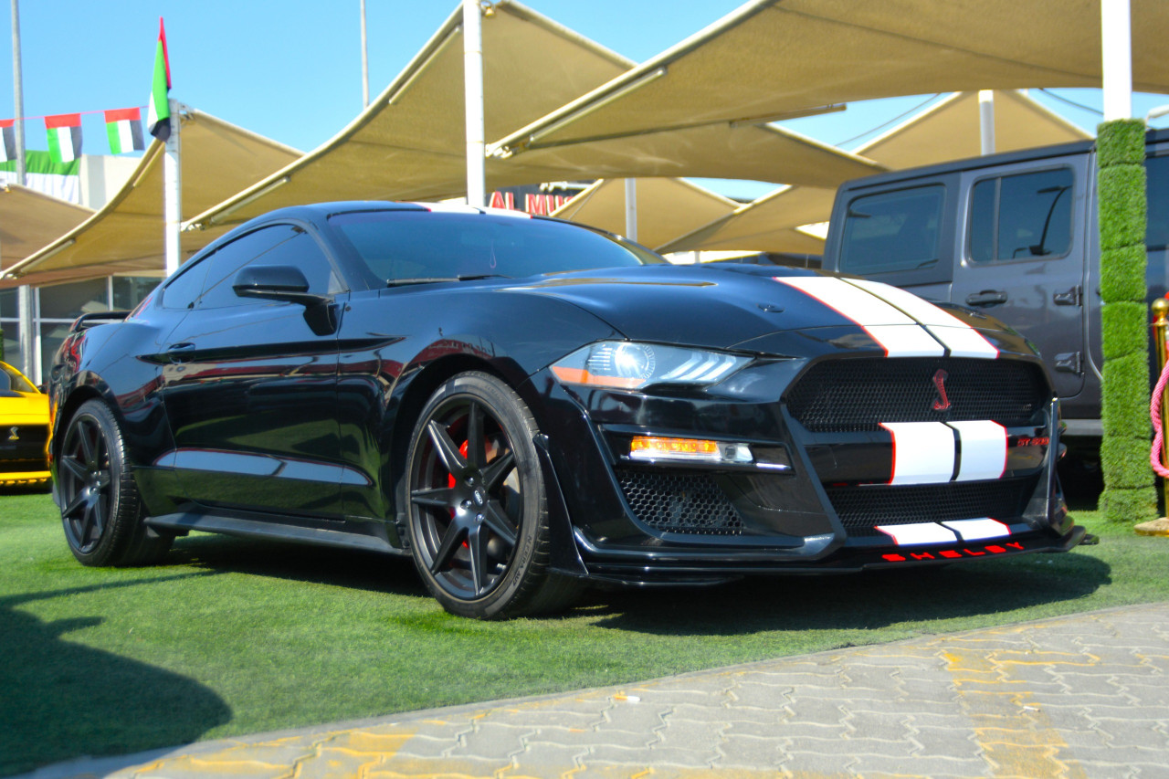 Ford Mustang - Image 4