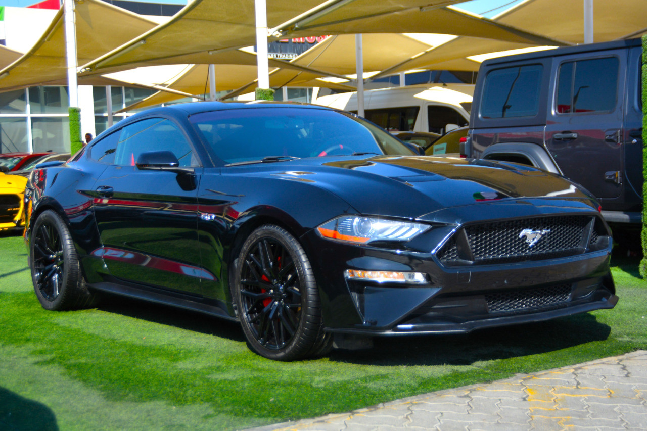 Ford Mustang - Image 4
