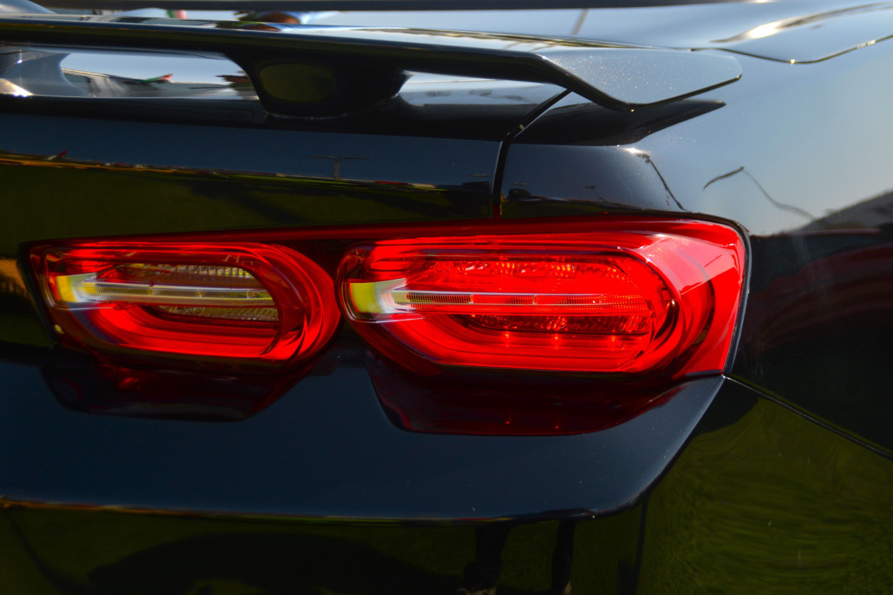 Chevrolet Camaro - Image 8