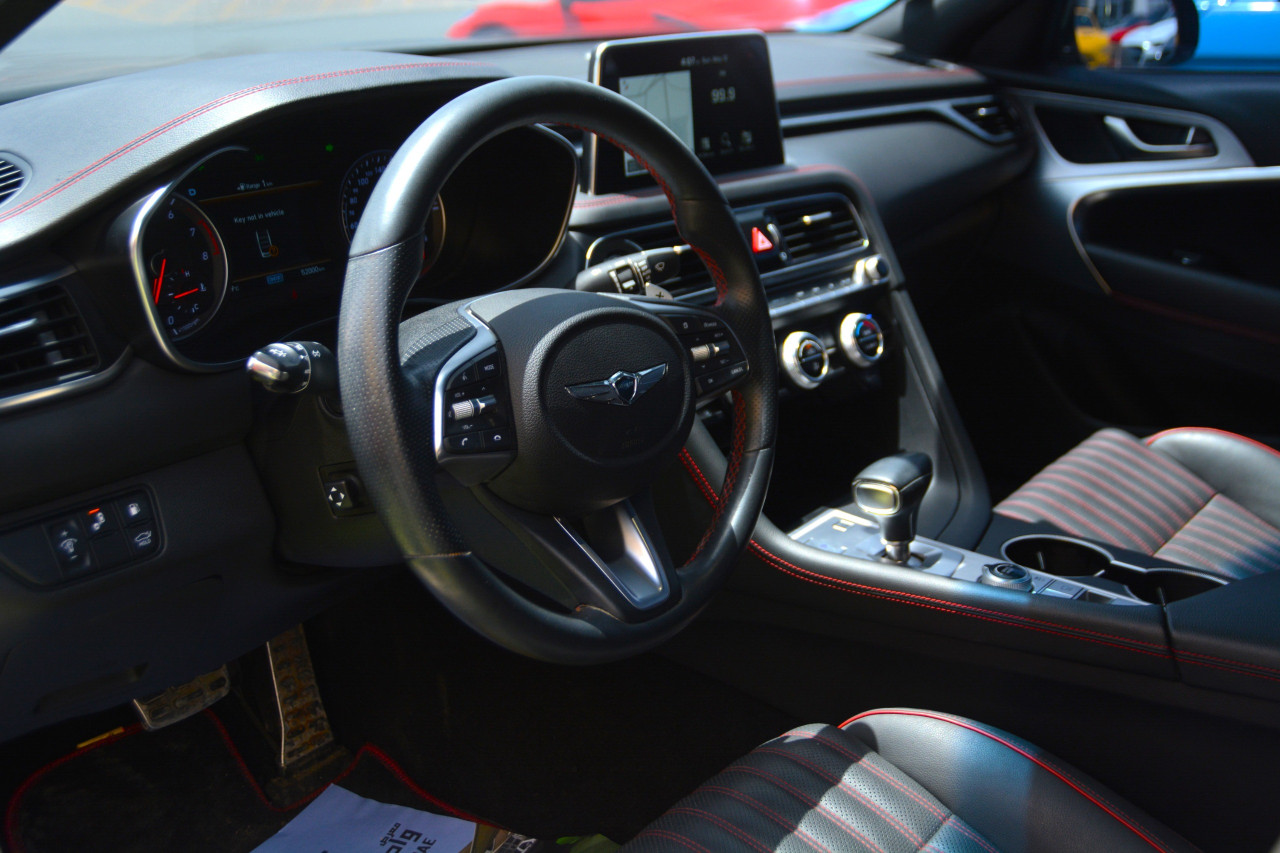 Genesis G 70 - Image 8