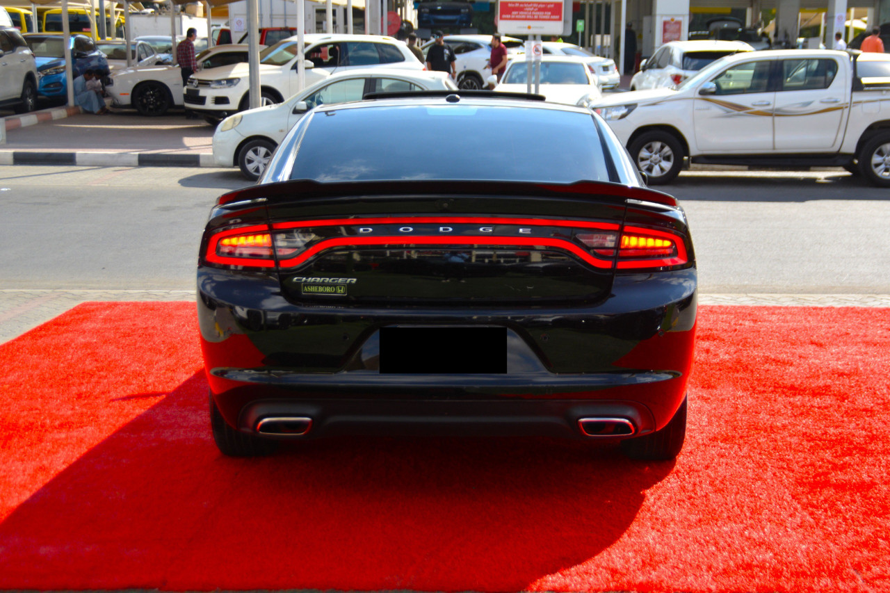 Dodge Charger - Image 8