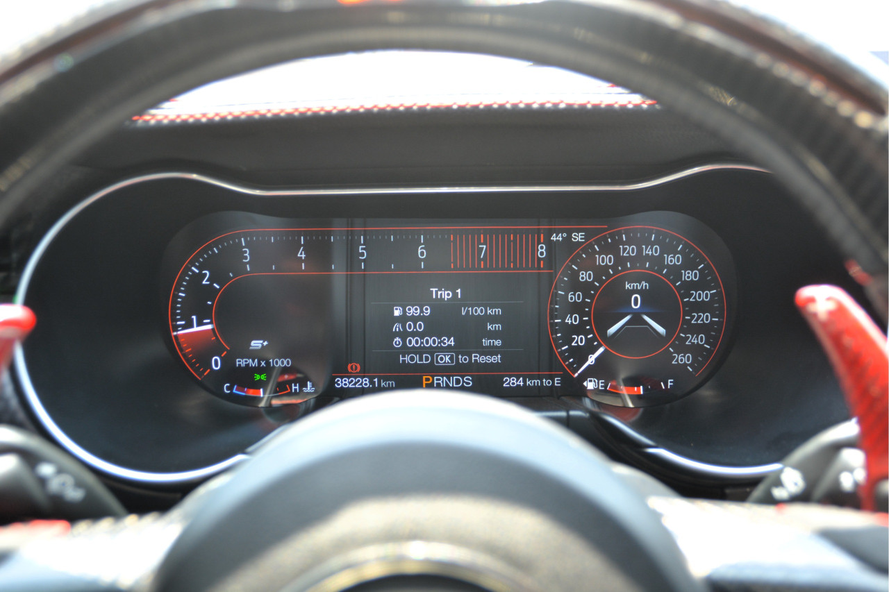 Ford Mustang - Image 9