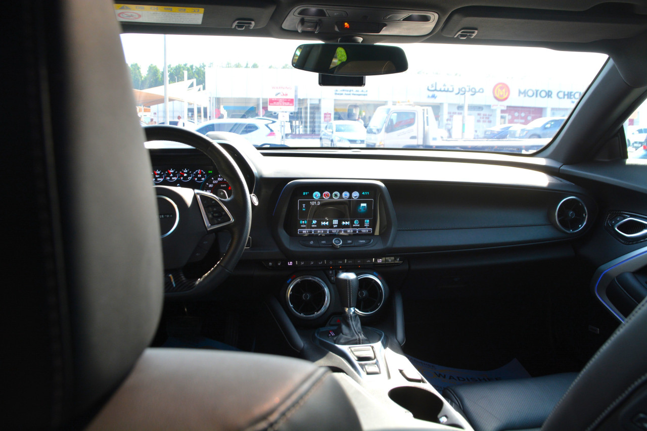 Chevrolet Camaro - Image 8