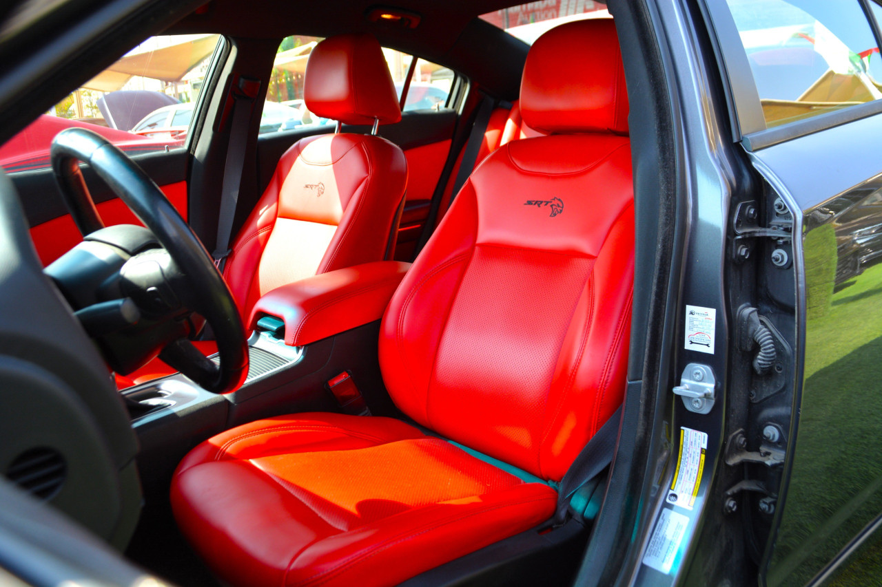 Dodge Charger - Image 12