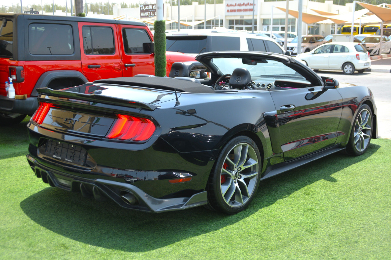 Ford Mustang - Image 5