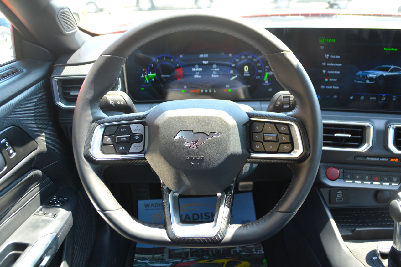 Ford Mustang - Image 12