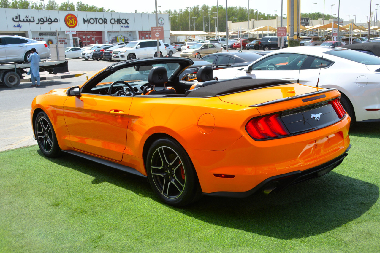 Ford Mustang - Image 6