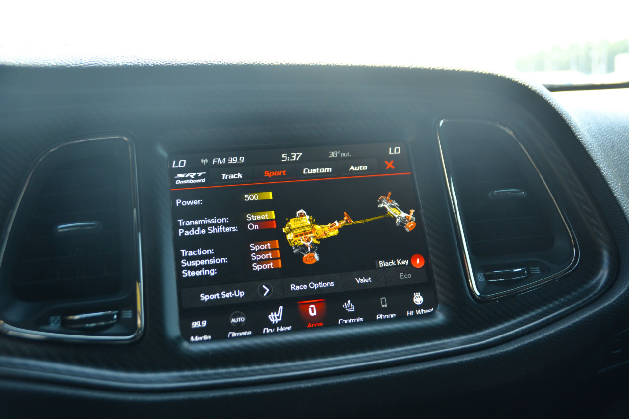 Dodge Challenger - Image 16