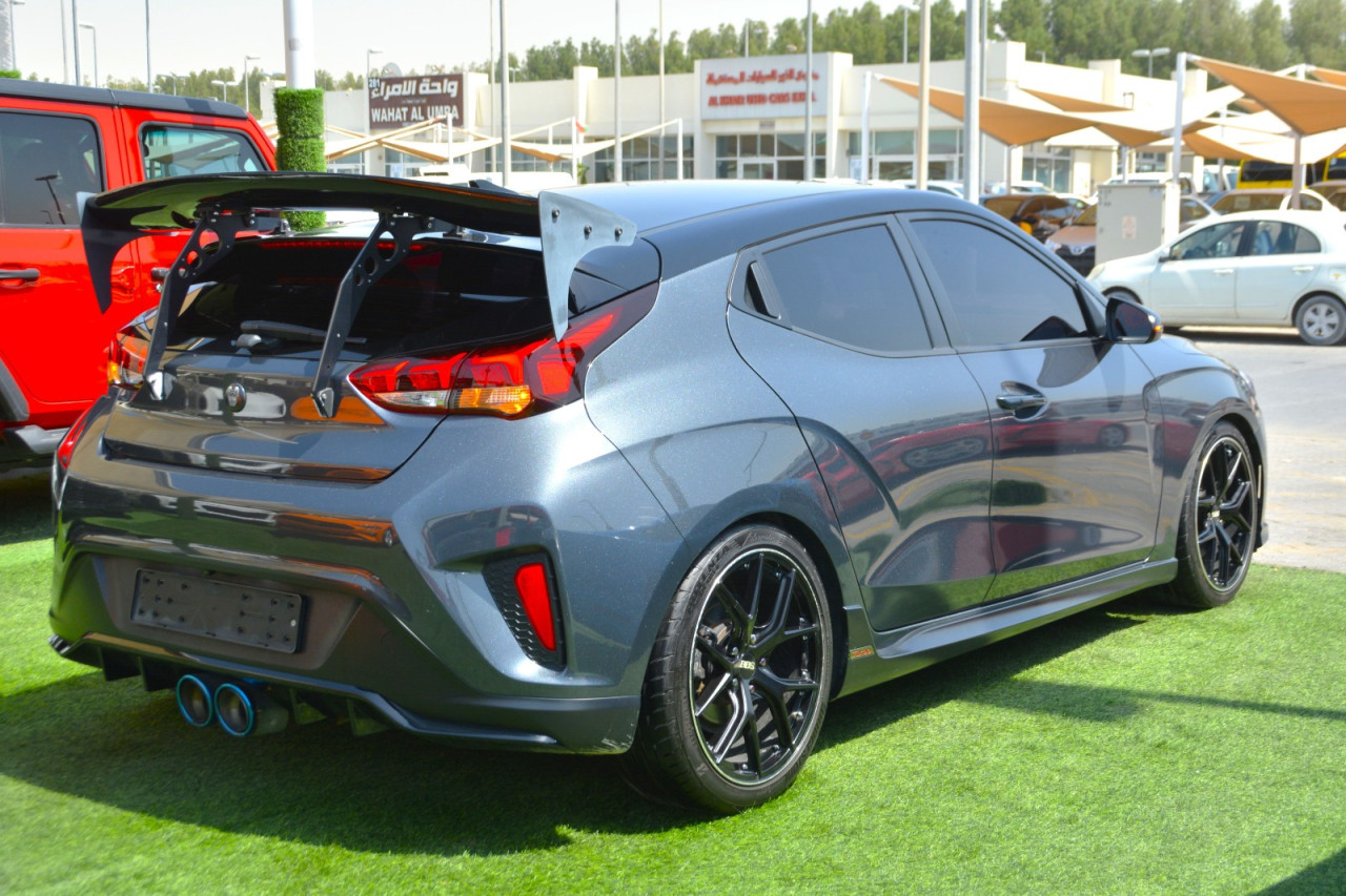 Hyundai Veloster - Image 9