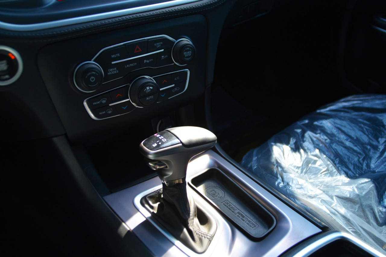 Dodge Charger - Image 6