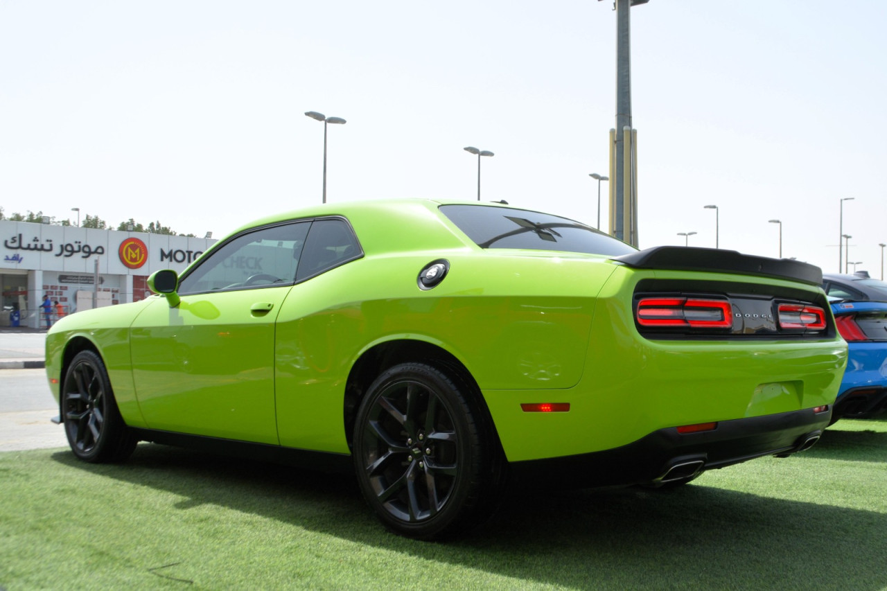 Dodge Challenger - Image 15