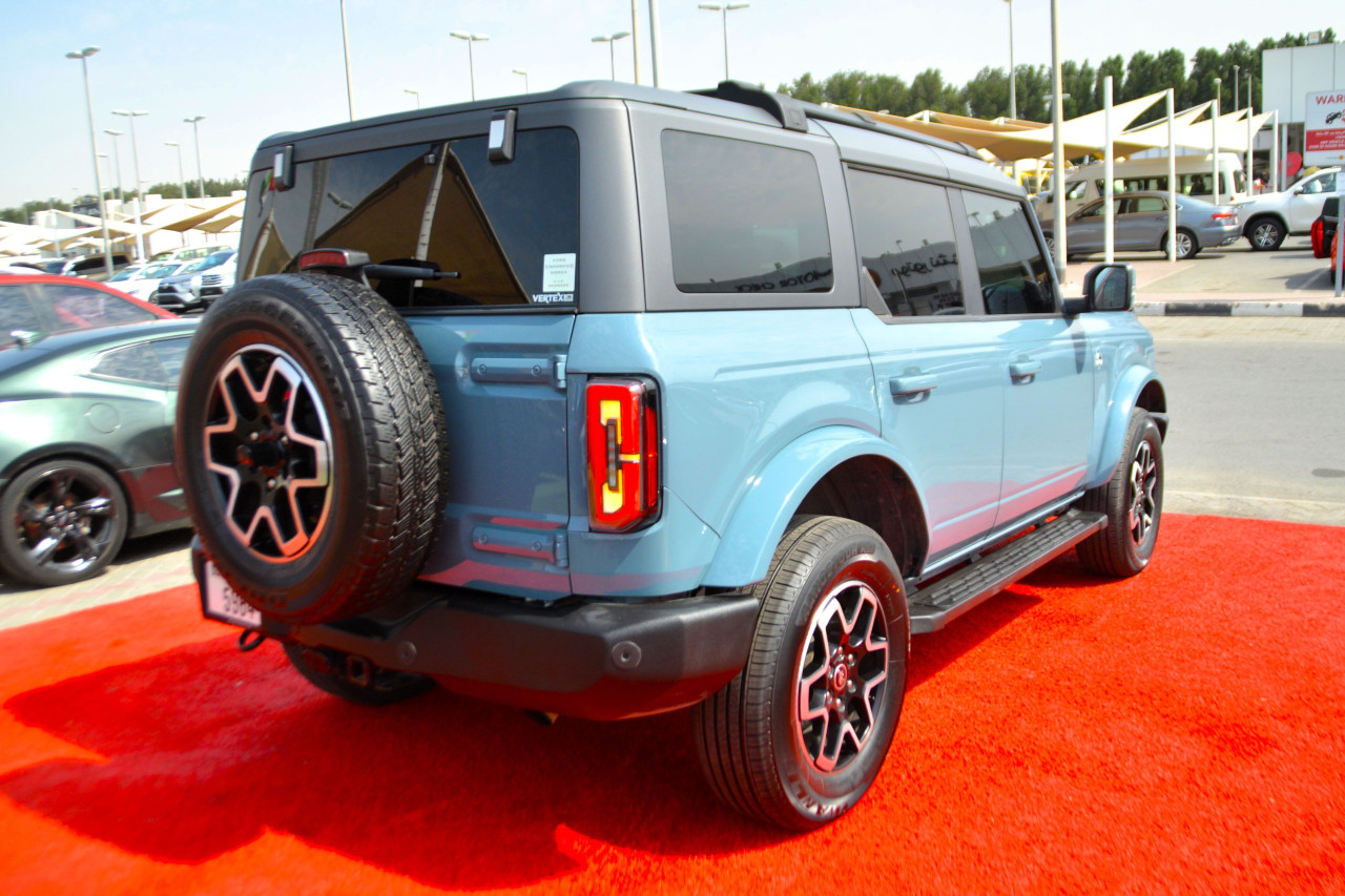 Ford Bronco - Image 8