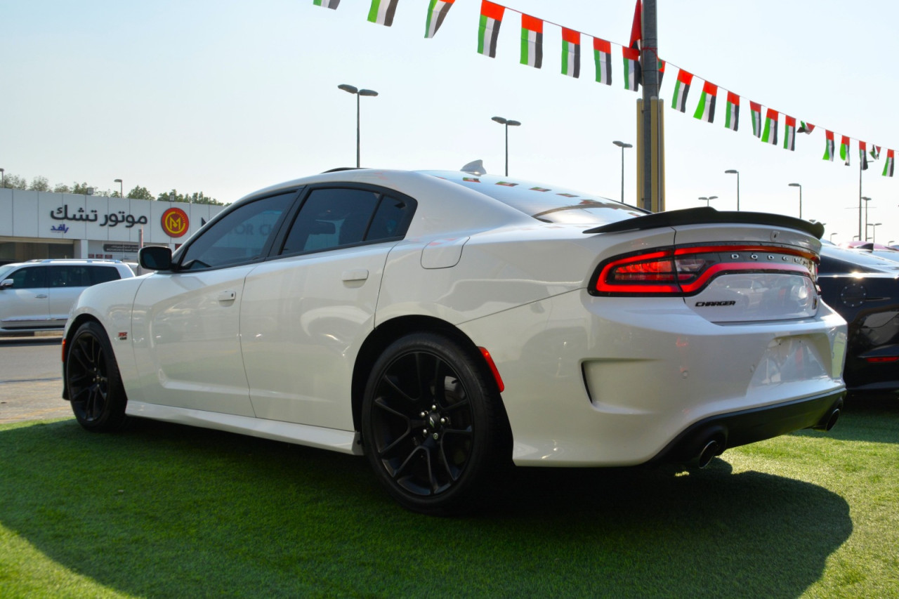 Dodge Charger - Image 12