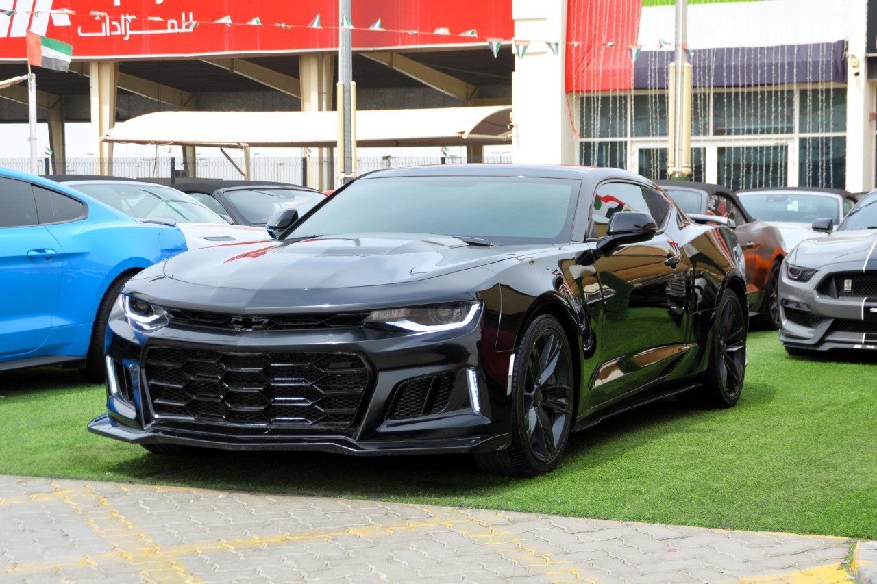 Chevrolet Camaro - Image 11