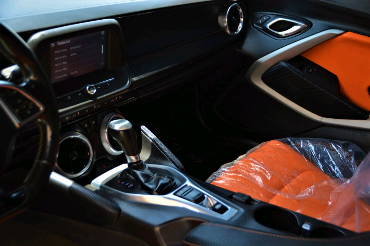 Chevrolet Camaro - Image 12