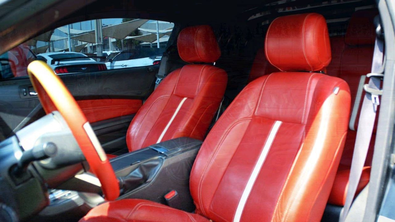 Ford Mustang - Image 11