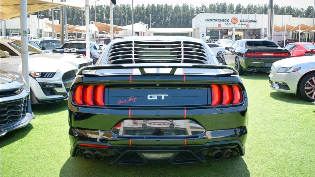 Ford Mustang - Image 6