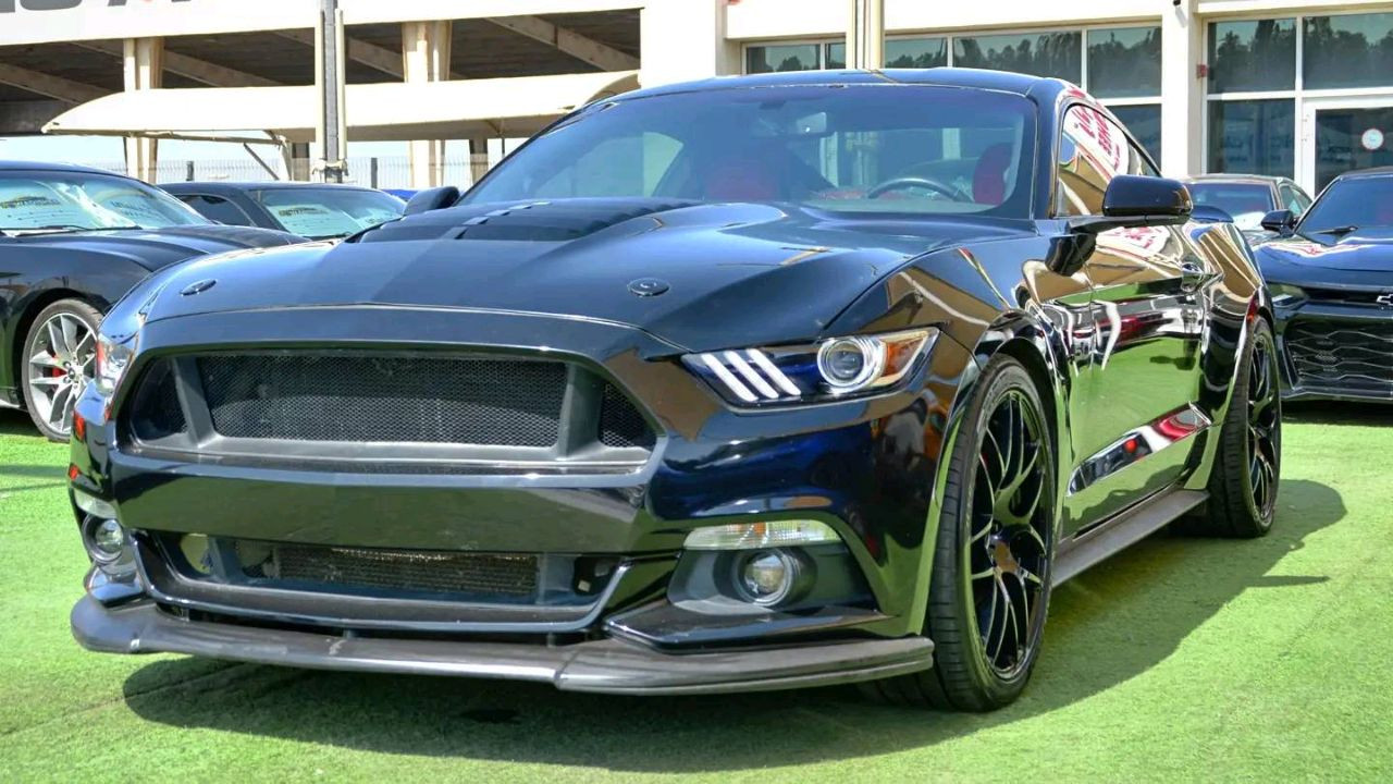 Ford Mustang - Image 5