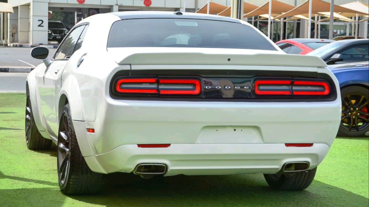 Dodge Challenger - Image 7