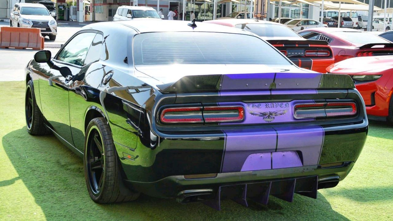 Dodge Challenger - Image 8