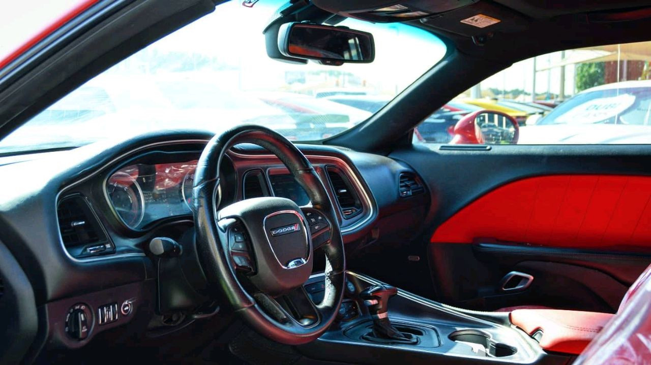 Dodge Challenger - Image 9