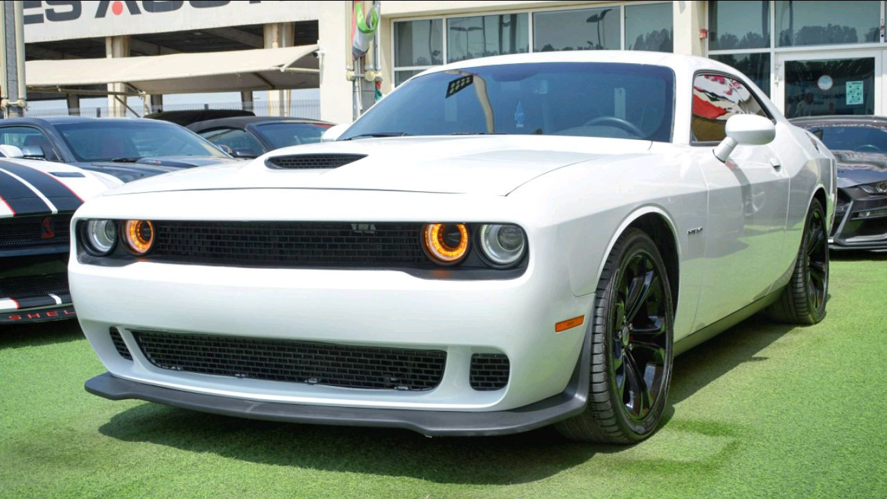 Dodge Challenger - Image 2