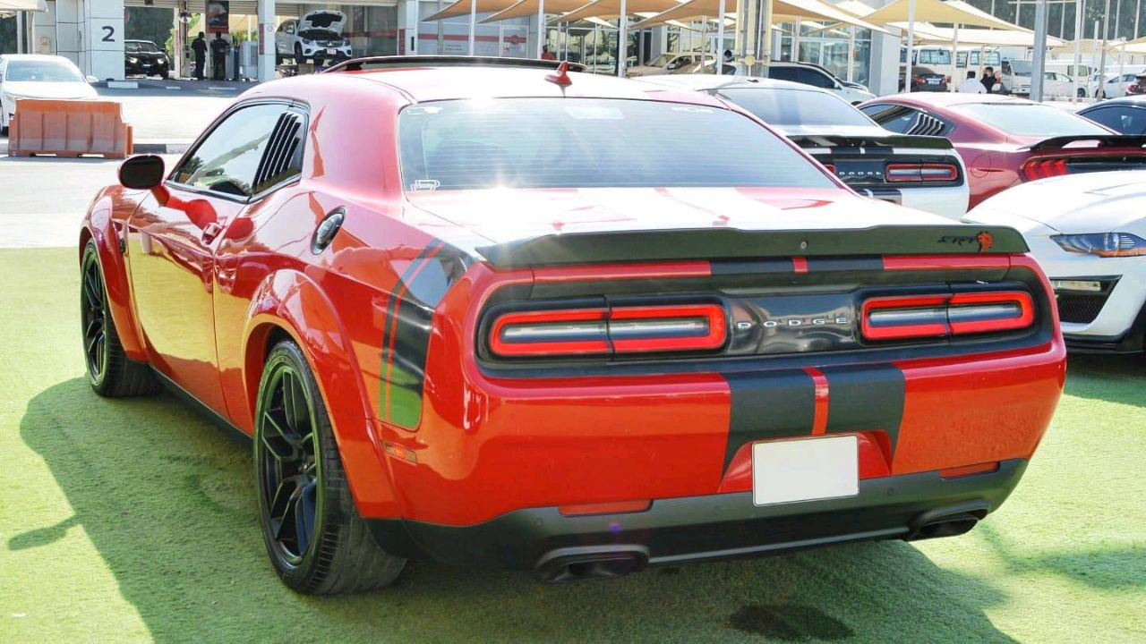Dodge Challenger - Image 8