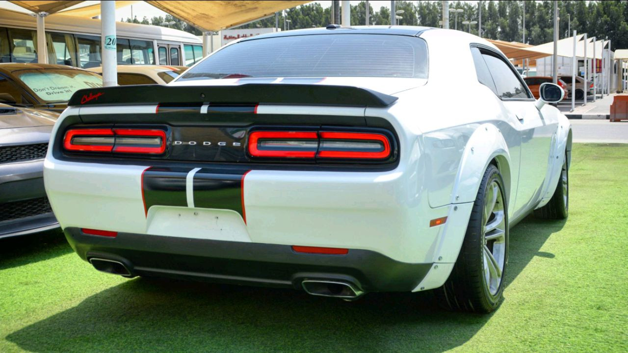 Dodge Challenger - Image 3