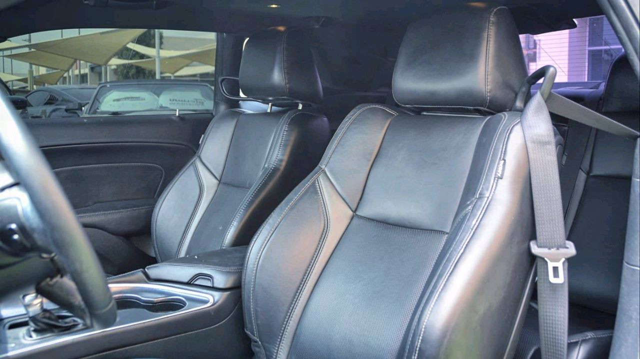 Dodge Challenger - Image 2