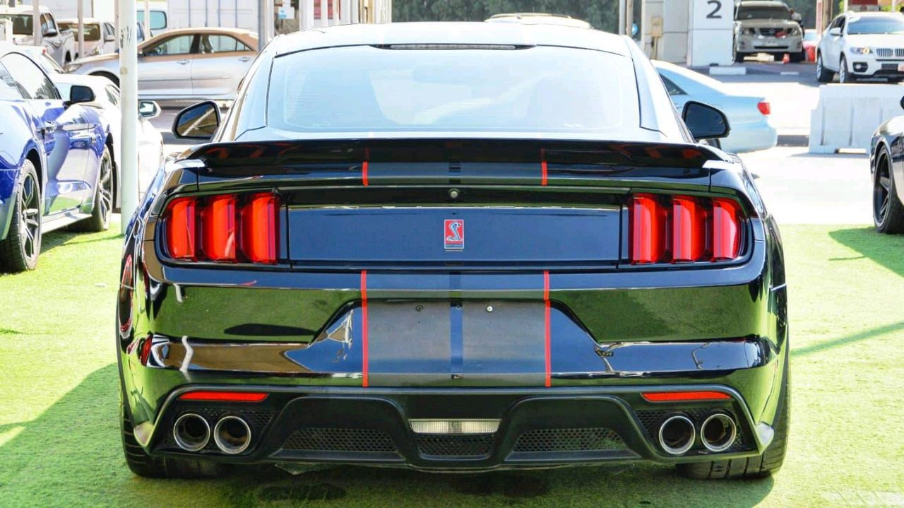 Ford Mustang - Image 6