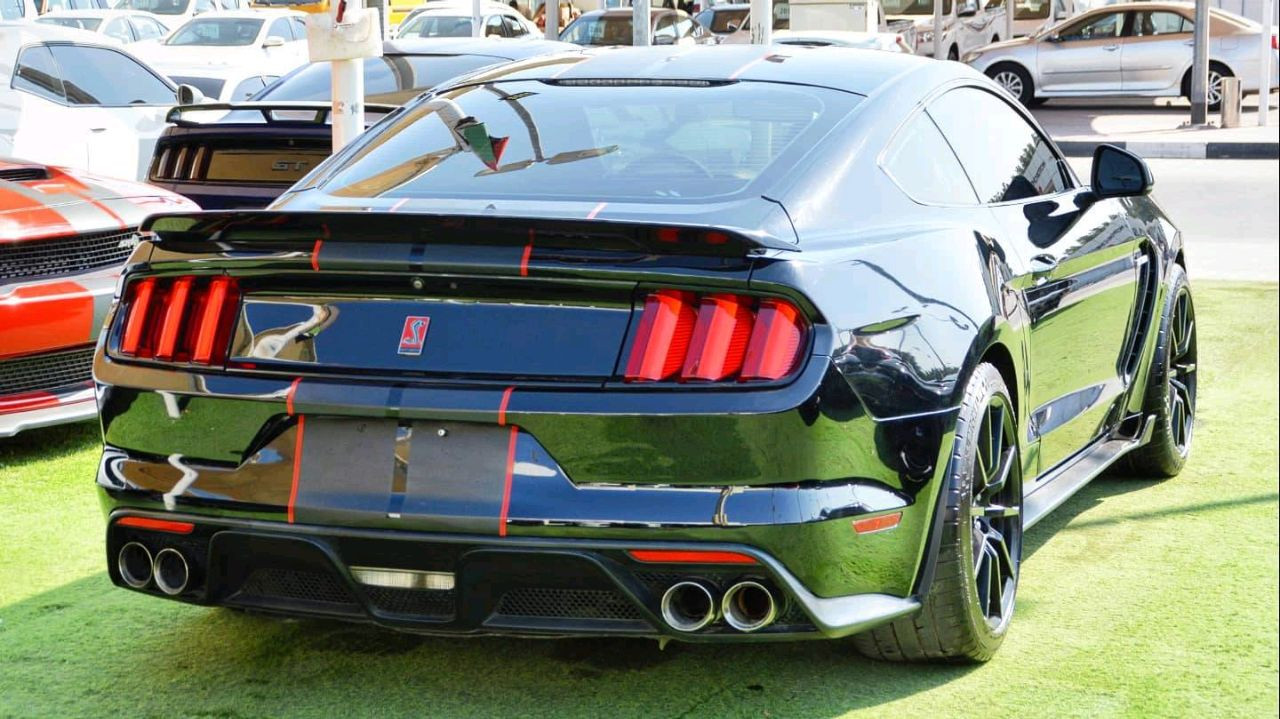 Ford Mustang - Image 7