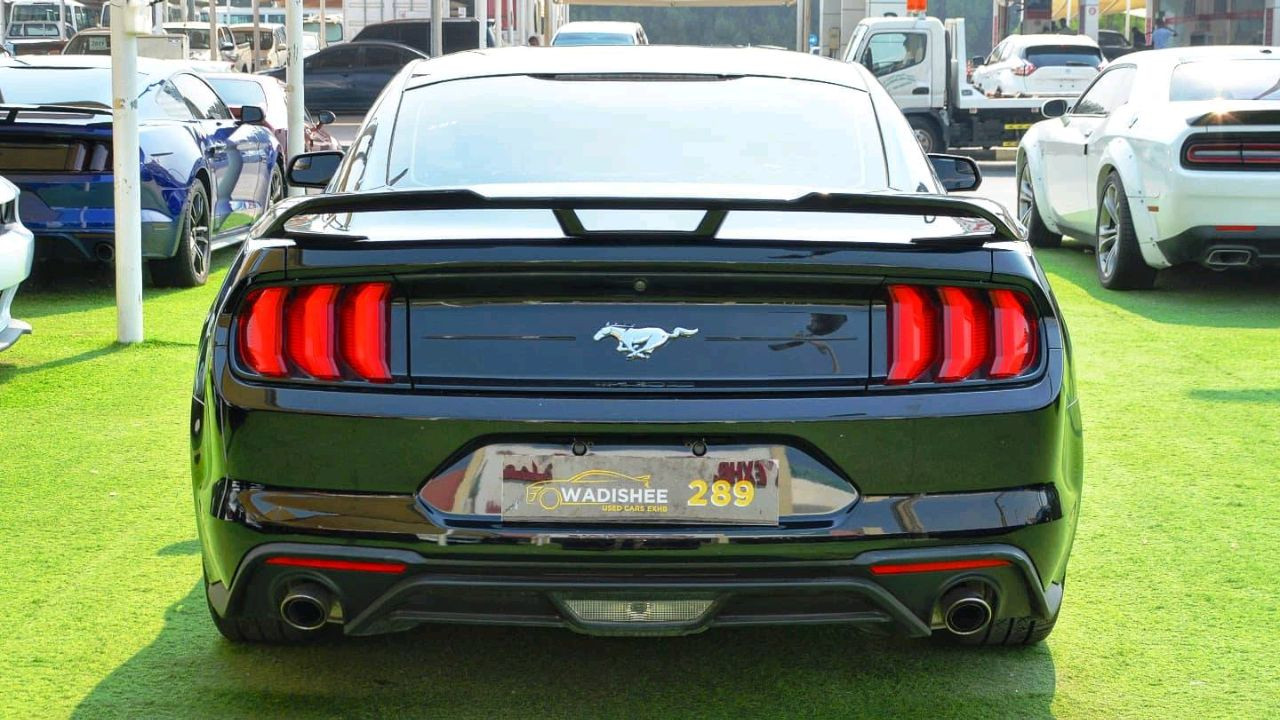 Ford Mustang - Image 6