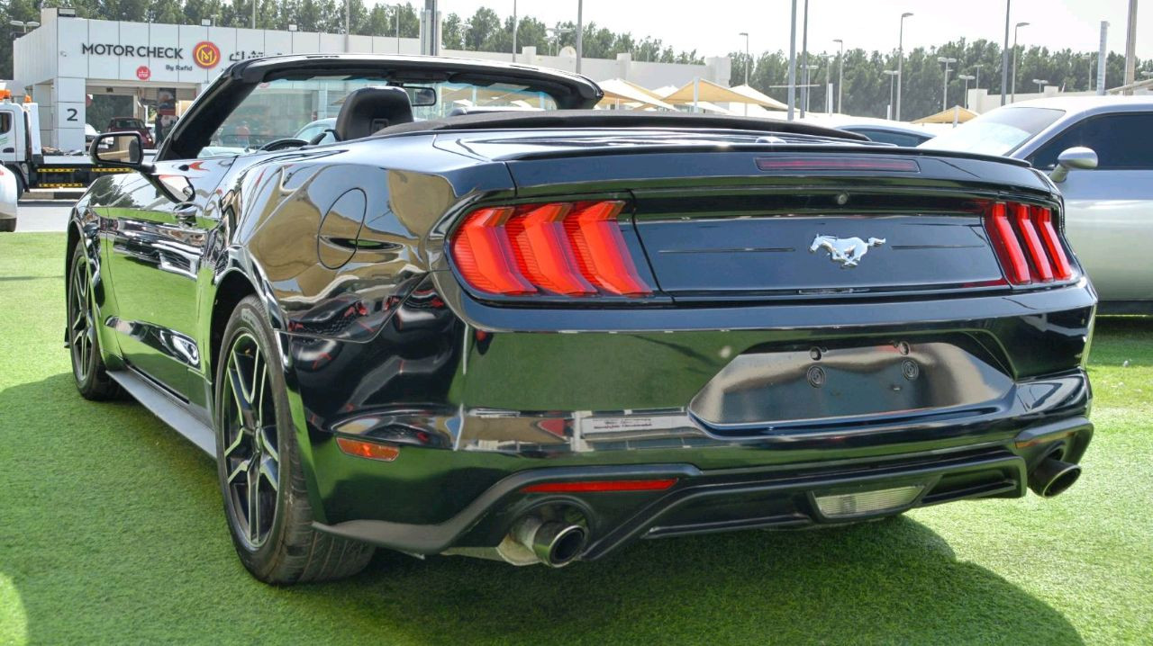 Ford Mustang - Image 7