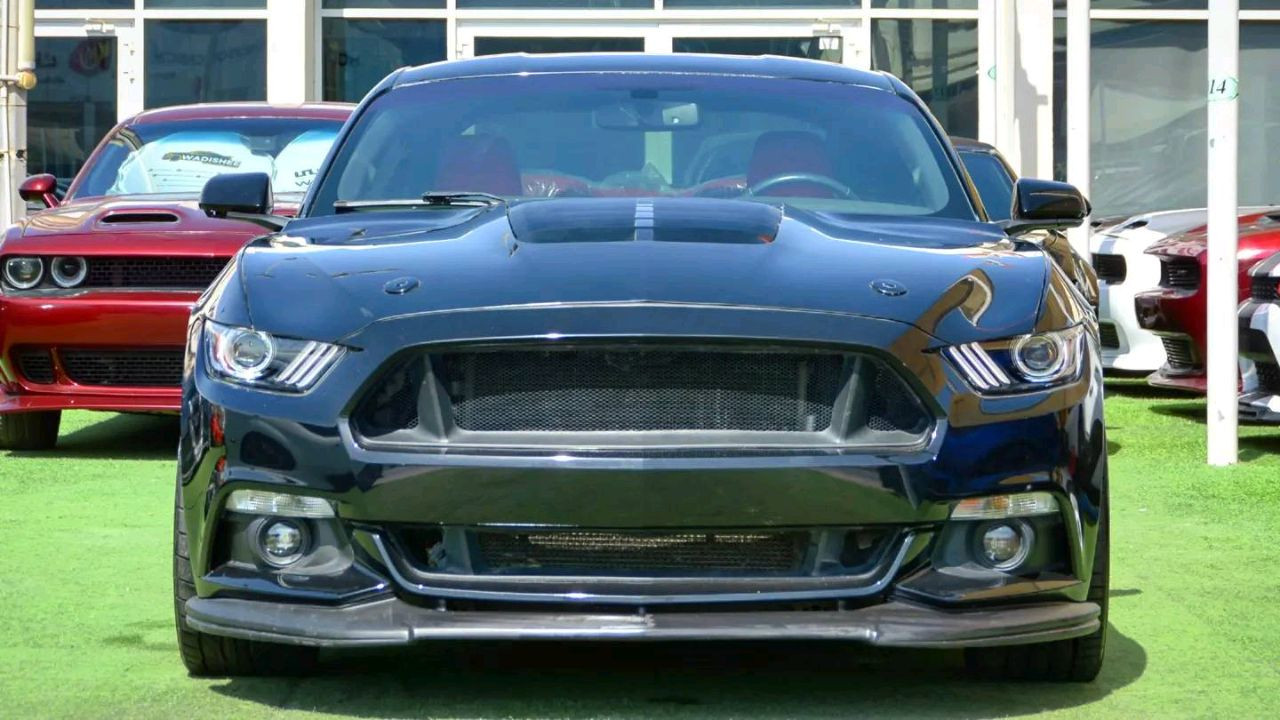 Ford Mustang - Image 4